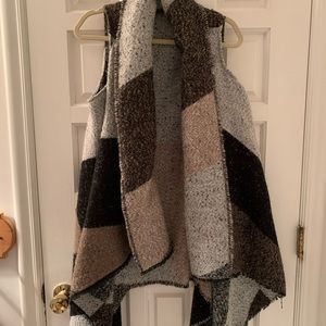 Knit flowy sweater vest